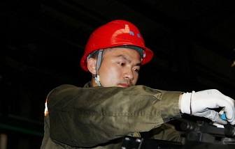 誰是吳鎣滎？